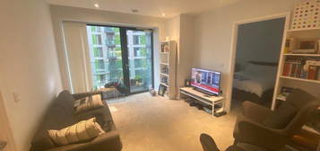 Flat to rent in Bury Street, Salford M3