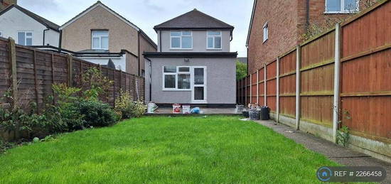 3 bedroom detached house