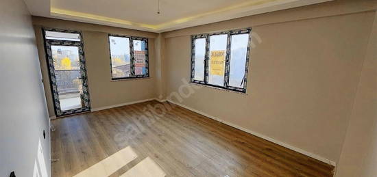 ŞEKERDEN KİRALIK CAHİT ZARİF ORTAOKLU YAKNI 105M² 2+1 ÖZEL GARAJ