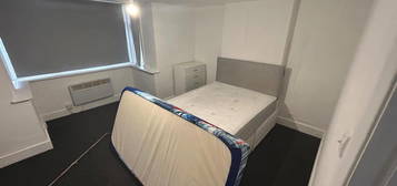 Studio to rent in High Street, Cranford, Hounslow TW5