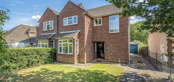 3 bedroom semi-detached house