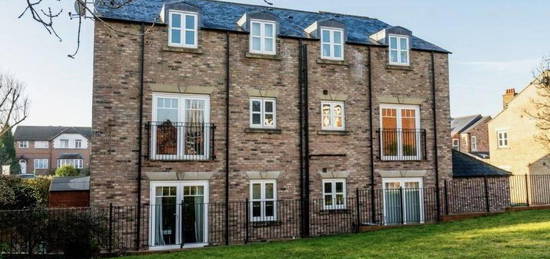 Flat to rent in Stephenson Court, York YO26