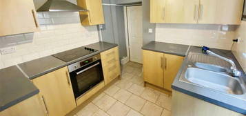 2 bedroom terraced house