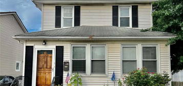 456 Burkhard Ave Unit 2ND, Williston Park, NY 11596