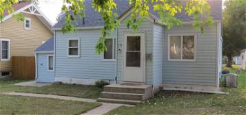 716 2nd Ave SW, Jamestown, ND 58401