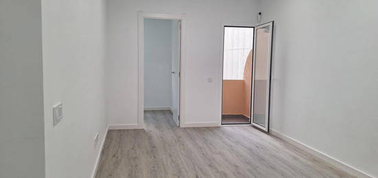 Piso en venta en Carrer D'alella, Centre