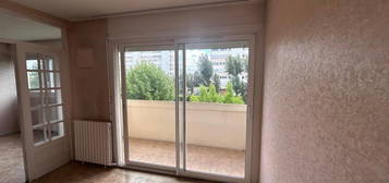 Appartement  à vendre, 3 pièces, 2 chambres, 68 m²