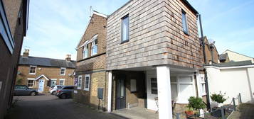 Property to rent in Park Road, Bushey WD23