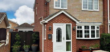 3 bedroom semi-detached house for sale