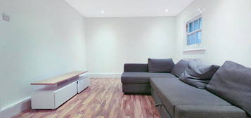 Flat to rent in Canonbury Lane, Islington, London N1