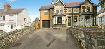 4 bedroom semi-detached house for sale