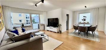 Stilvoll modernisierte 3-Zimmer-Wohnung mit Balkonen, Einbauküche und Parkplatz in Neuhausen