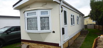 Mobile/park home for sale in Penton Park, Mixnams Lane, Chertsey KT16