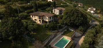 Villa in vendita in via delle Fonti, 7