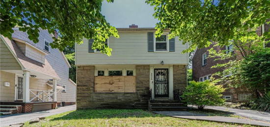 3926 Delmore Rd, Cleveland Heights, OH 44121
