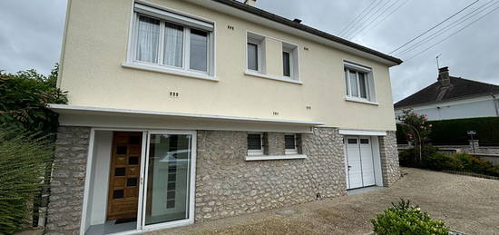 Maison Saint Berthevin 3 pièce(s) 94 m2