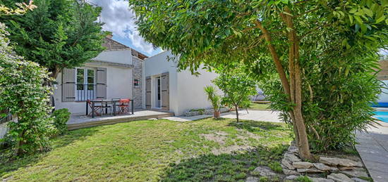 Jolie maison rénovée avec jardin et piscine