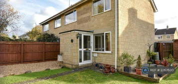 3 bedroom semi-detached house