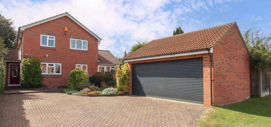 4 bedroom detached house for sale