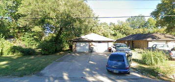 706 S  Orchard St #A, Clinton, MO 64735