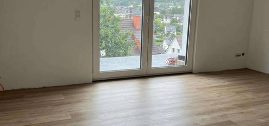 2ZKB mit Balkon, Terrasse und traumhaftem Ausblick in Rudersdorf