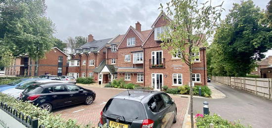 Flat to rent in Woburn Street, Ampthill, Bedford MK45