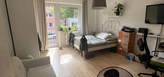 Apartment-Wohnung 1 Zimmer am Aachener Weiher mit Balkon