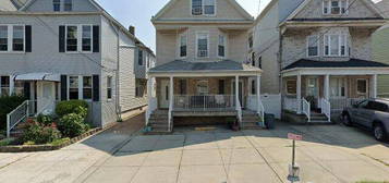 24 W 40th St, Bayonne, NJ 07002