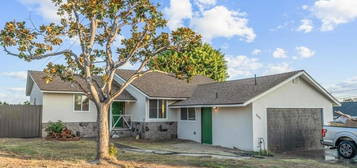 1141 Bollenbacher St, San Diego, CA 92114