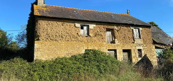 Entre BROONS et DINAN, en campagne, une ancienne maison à rénover