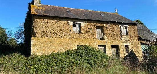 Entre BROONS et DINAN, en campagne, une ancienne maison à rénover