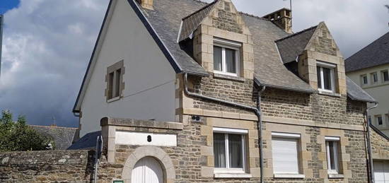 Maison de ville 2 étages  à vendre, 5 pièces, 4 chambres, 127 m²