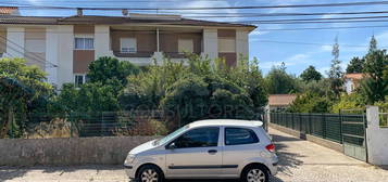 Apartamento T2 em Azeitão