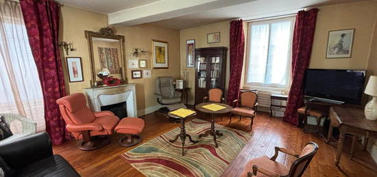 Maison  à vendre, 5 pièces, 4 chambres, 220 m²