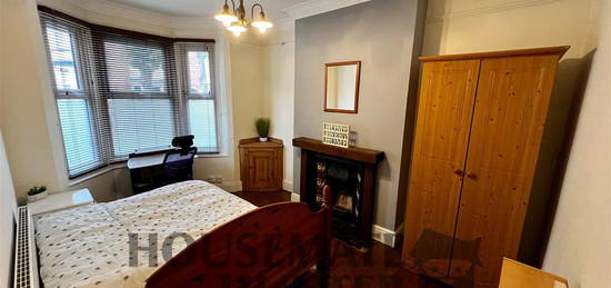 Property to rent in Harrow Road, Leicester LE3