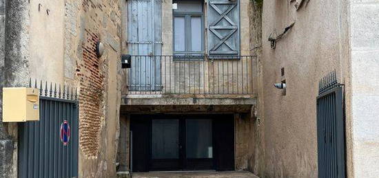 ✨ Appartement de Charme avec Cour Privée dans le Centre Historique de Périgueux ✨