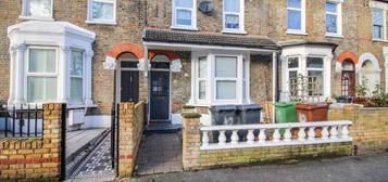 5 bedroom terraced house