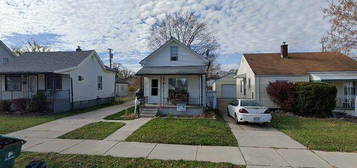 22141 Cushing Ave, Eastpointe, MI 48021