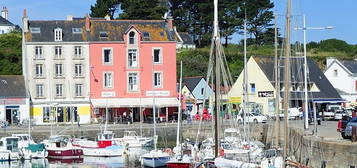 Maison à rénover au centre-ville de l'île de Groix