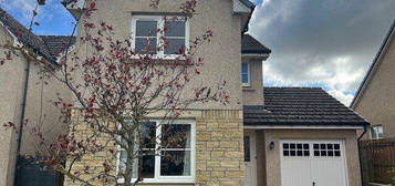 3 bedroom detached house