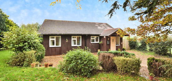 Bungalow to rent in Lancaster Business Park, Cublington Road, Wing, Leighton Buzzard LU7