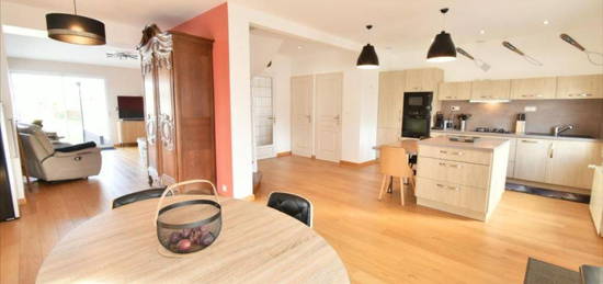 Maison  à vendre, 6 pièces, 4 chambres, 110 m²