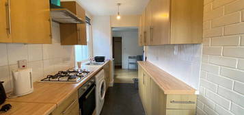 Flat to rent in Stour Street, Canterbury CT1