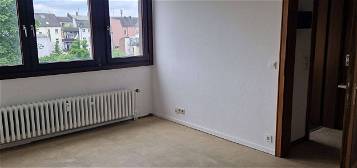 Vollständig renovierte 1-Raum-DG-Wohnung in Krefeld