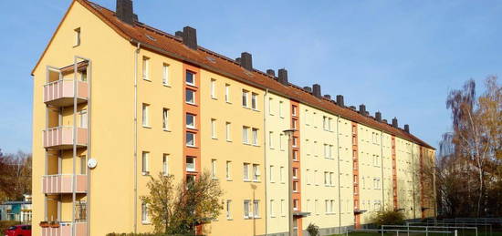 Familienfreundliche 3-Raumwohnung in grüner Wohnlage mit Balkon *sofort einziehen und wohlfühlen*