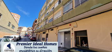 Piso en venta en calle Rosales, 9