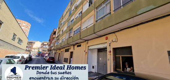 Piso en venta en calle Rosales, 9