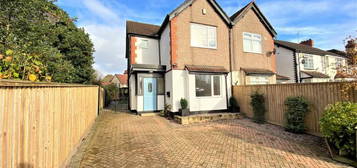 3 bedroom semi-detached house for sale