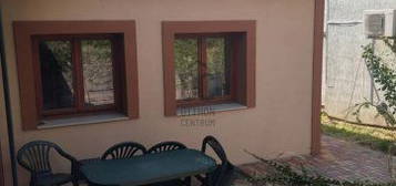 Kiadó családi ház, albérlet, Szekszárdon 250 E Ft / hó