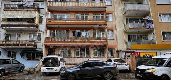 İZMİT KADIKÖY MAHALLESİ'NDE KİRALIK 2+1 YENİLENMİŞ DAİRE